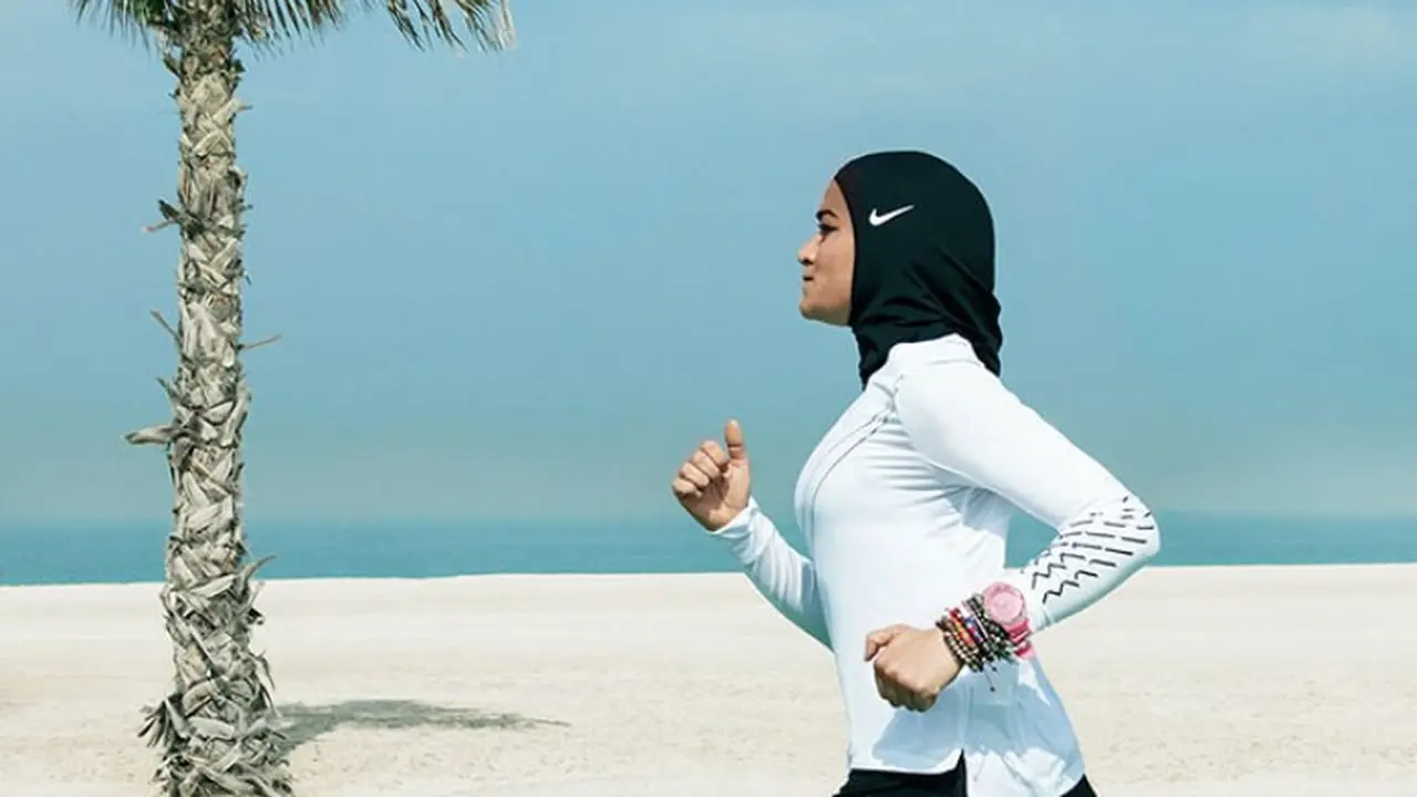 Brand Ternama Ini Luncurkan Hijab Olahraga untuk Atlet Muslim