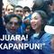 Jadi lautan manusia, ribuan bobotoh antusias menyambut pawai pemain hingga pelatih Persib Bandung yang melintasi kawasan Simpang Lima, Bandung, Jawa Barat.