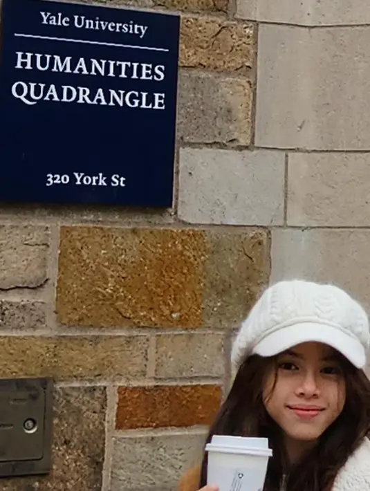 <p>"Apapun hasilnya ,yg penting pengalaman,jadi nikmati semua prosess dan setiap momentnya.. Bersenang-senanglah. Aku mencintaimu dan aku sangat bangga padamu," tulis Wulan Guritno membagikan beberapa fotonya. [Instagram/adilladimitrihardjanto]</p>