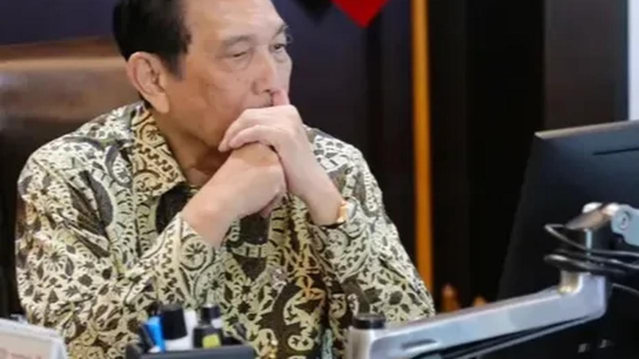 Sebagaimana diketahui, Luhut Pandjaitan tengah menjalani perawatan intensif sejak Selasa (10/10) lalu. Ia sempat dirawat di salah satu rumah sakit di Jakarta untuk tindakan preventif.  <br>