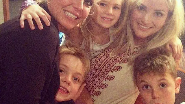 Potret Britney Spears, sang Super Mom Bersama Buah Hati