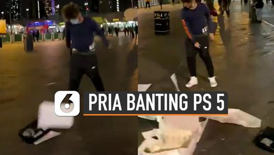 VIDEO: Viral Pria Banting PS 5 di Depan Umum