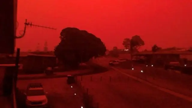 Langit Australia Menjadi Merah
