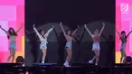 Girlband K-Pop, AOA tampil pada upacara penutupan Asian Para Games 2018 di Stadion Madya Senayan, Jakarta, Sabtu (13/10). Penampilan AOA membuat penonton penutupan Asian Para Games 2018 bergoyang. (Bola.com/Vitalis Yogi Trisna)