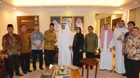 Menteri Agama Lukman Hakim Saifudin menemui Deputi Kementerian Haji Saudi Arabia Dr Isa Rawwas di Arab Saudi. (Humas Kemenag)