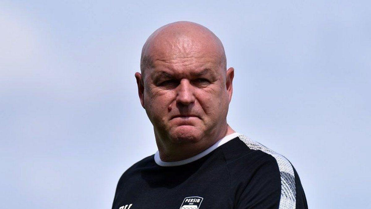 Bojan Hodak Siapkan Kejutan dengan Menurunkan Pemain Jarang Tampil