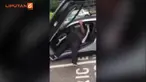 Intermezo Badan Terlalu Gemuk, Pria Ini Susah Keluar dari Mobil Mewahnya