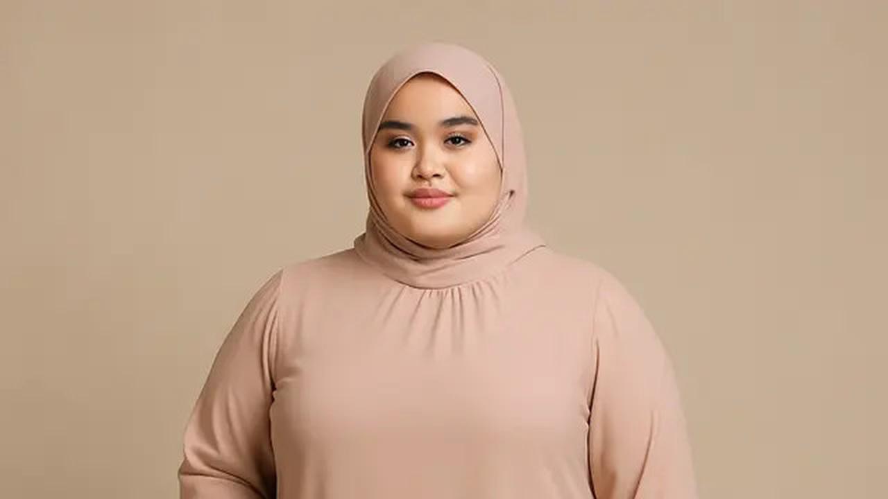 7 Rekomendasi Model Gamis Simpel tapi Mewah untuk Orang Gemuk, Lengkap dengan Tips Memilihnya