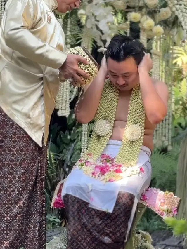 Dekorasi Siraman Pernikahan Putra Soimah (Foto: Instagram @mamuktukangmakeupjogja @hi.storycc @amarisdekor)