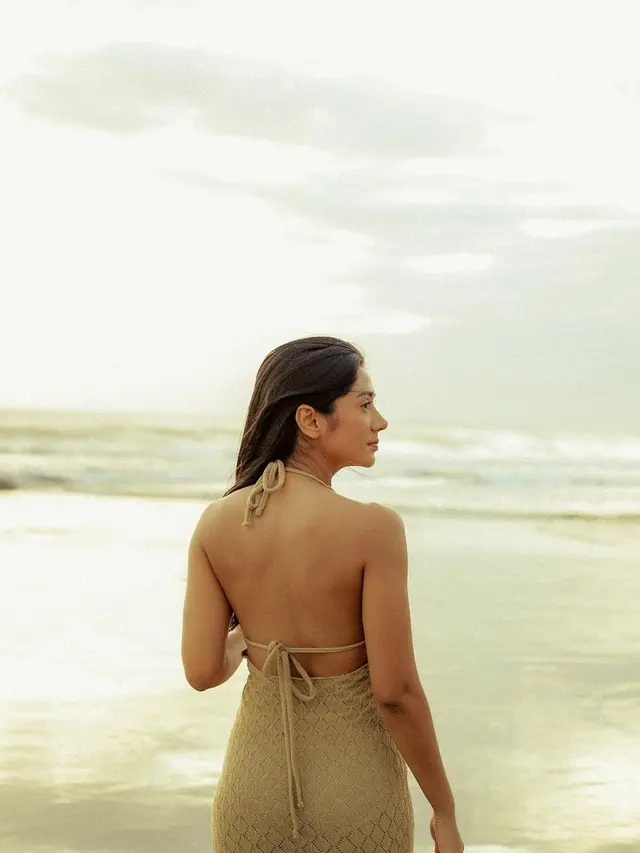 Fanny Ghassani di pantai (Instagram/fannyghassani)