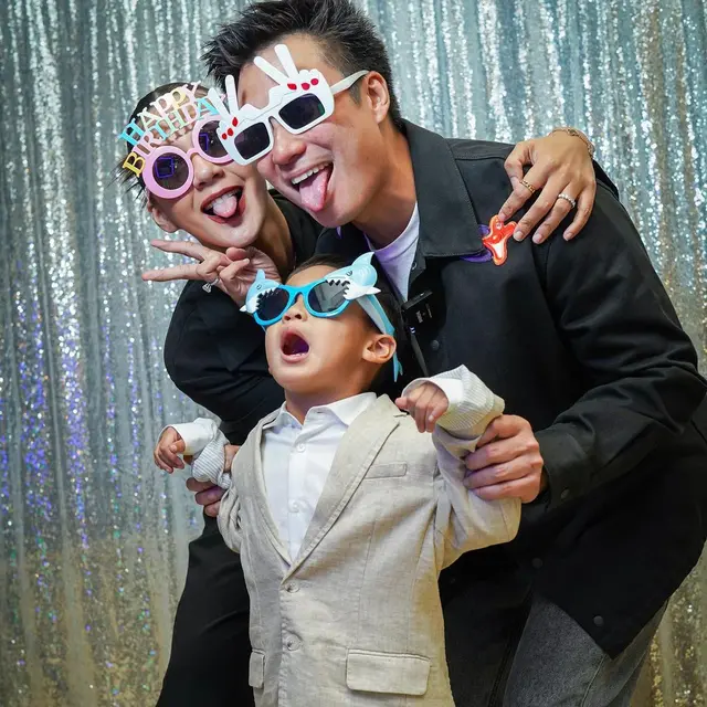 8 Gaya Kompak Baim Wong dan Paula Verhoeven Momong Anak yang Bakal Jadi Kenangan