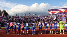 Klub J2-League, Ventforet Kofu akan mengadakan coaching clinic di Jakarta bekerja sama dengan J-League. Acara yang akan berlangsung selama dua hari pada 14 dan 15 Oktober 2023 dan diikuti oleh 200 peserta dari kalangan anak-anak berusia 7 hingga 15 tahun tersebut akan mengambil tempat di Pancoran Soccer Field, Jakarta, dan bertujuan untuk menunjukkan daya tarik J-League dan klub-klub yang tergabung di dalamnya serta menambah nilai bagi J-League secara keseluruhan dengan mengadakan aktivitas berkesinambungan di Asia Tenggara dengan memperbanyak kesempatan dalam program pertukaran internasional. Ingin lebih dekat dengan Ventforet Kofu? Simak fakta-faktanya berikut ini. (J.League)