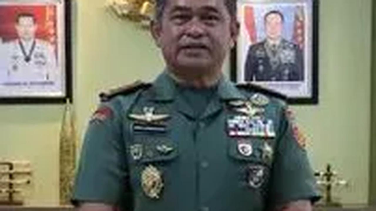 Presiden Joko Widodo (Jokowi) dikabarkan akan melantik Pangkostrad Letjen Maruli Simanjuntak menjadi Kepala Staf Angkatan Darat (Kasad) pada besok Rabu (29/11). Pelantikan akan digelar di Istana Negara, Jakarta.