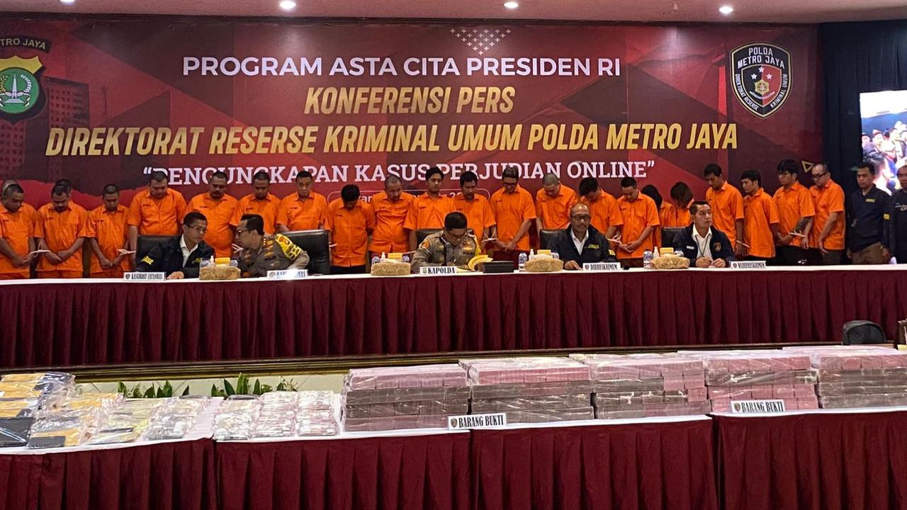 Polisi Bongkar Peran Zulkarnaen Apriliantony Eks Komisaris BUMN jadi Beking Bandar Judi Online di Komdigi