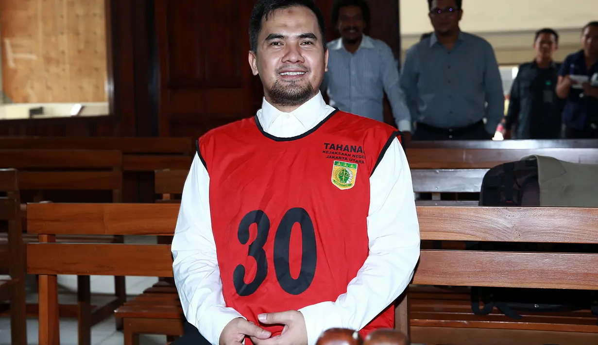 "Saya hidup diruangan 3x4 nggak bisa ke mana-mana, duh nggak enak deh, ternyata pas saya tanya-tanya tempat lain nggak gitu-gitu amat," kenang Saipul Jamil. (Deki Prayoga/Bintang.com)