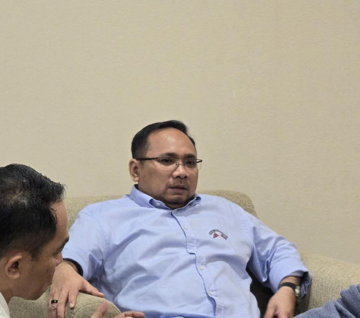 “Saya berangkat ke Saudi untuk melihat persiapan akhir layanan bagi jemaah haji Indonesia," kata  Yaqut di Jakarta, Senin (6/5) malam.<br>