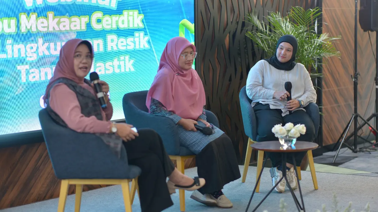 Ibu Mekaar Cerdik Lingkungan Resik Tanpa Plastik. (Liputan6.com/ ist)