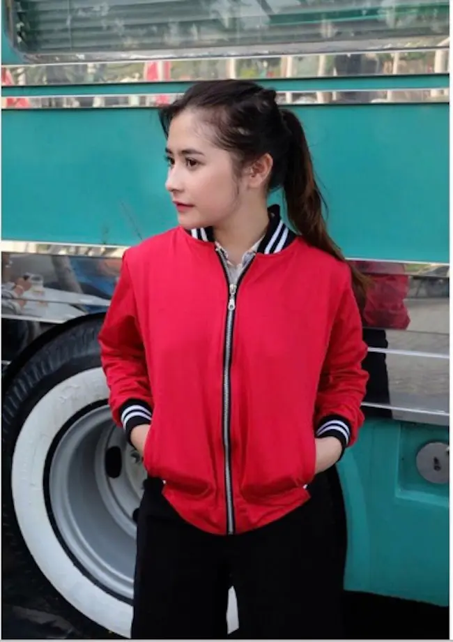 Gaya Prilly Latuconsina cocok untuk anak ABG. (prillylatuconsina/instagram)