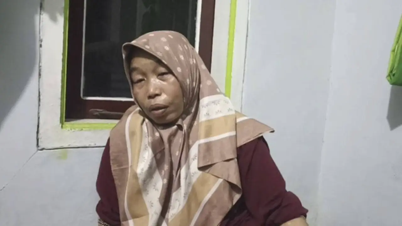 Sujiatik Nenek korban CNA 7 tahun korban pembunuhan di Desa Kalibarumanis , Banyuwangi (Istimewa)