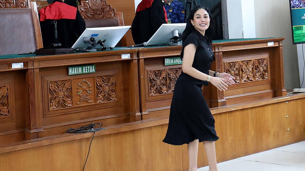 FOTO: Lolos dari Dakwaan TPPU, Nikita Mirzani Tetap Divonis 4 Tahun Penjara