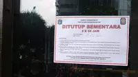 Satgas Covid-19 menyambangi sebuah kafe kawasan Sudirman, Jakarta Pusat, yang diduga melanggar protokol kesehatan. (Foto: Dokumentasi Satpol PP DKI).