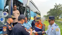 Puluhan Bus Diperiksa di Tol Jagorawi, Ditemukan KIR Palsu hingga Penyimpangan Trayek