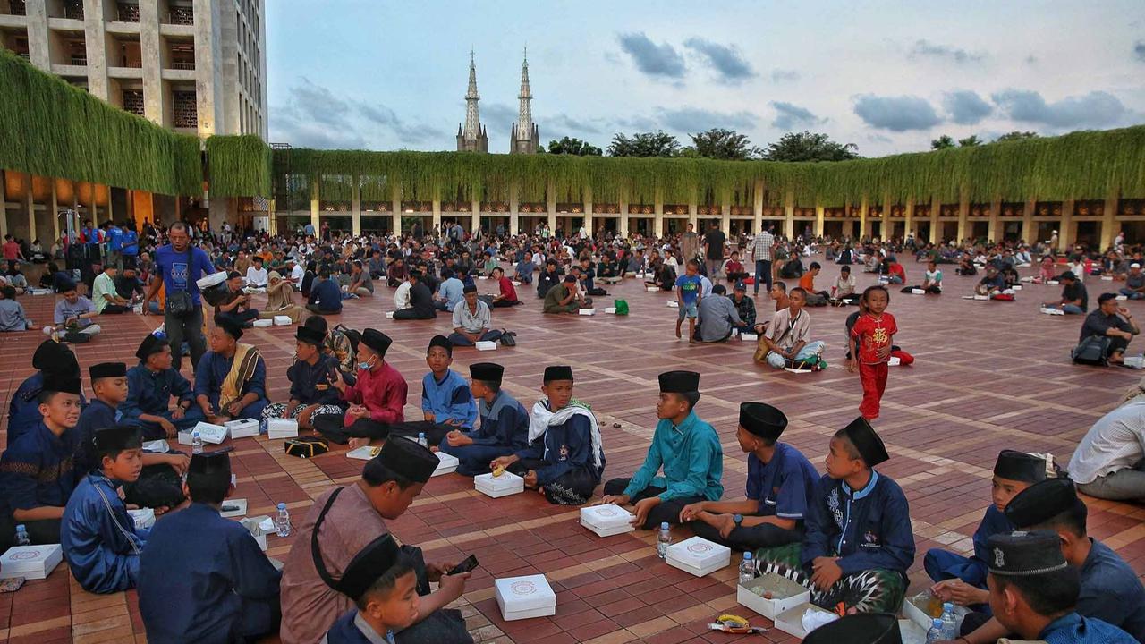 FOTO: Berbuka Puasa Bersama Di Mesijid Istiqlal