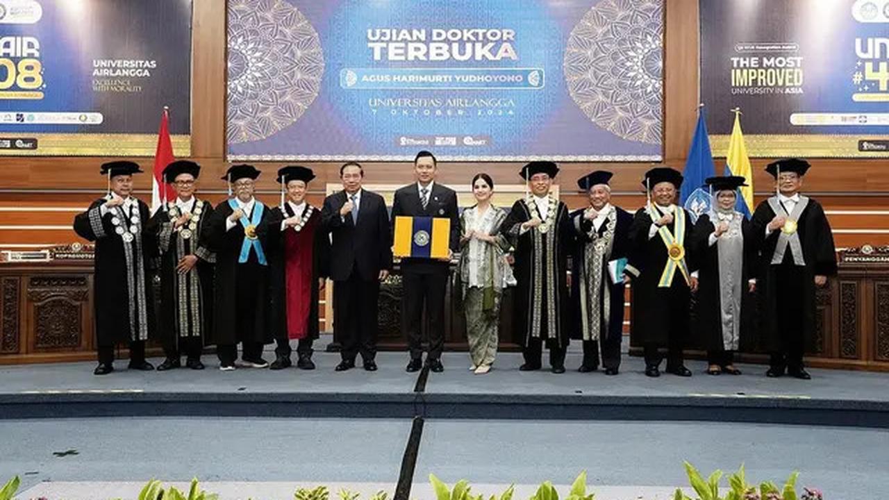 7 Potret AHY Raih Gelar Doktor di Unair, Rektor: Bukan Doktor Universal Studio