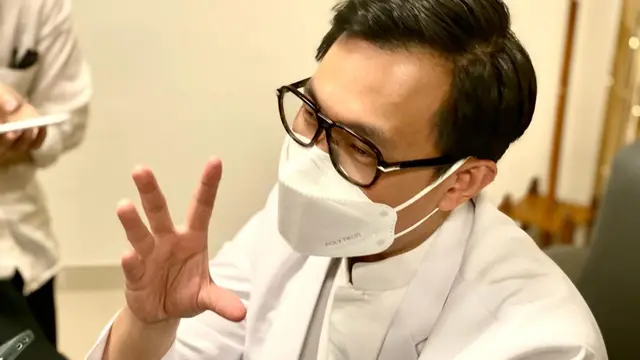 Dokter spesialis obstetri dan ginekologi Christian Wijaya