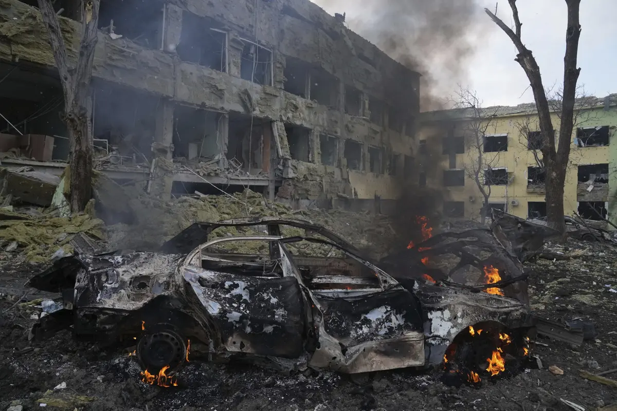 Serangan Udara Rusia Hancurkan Rumah Sakit Bersalin di Ukraina