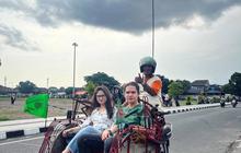 Kencan Romantis, 8 Foto Tissa Biani & Dul Jaelani Saat Naik Becak Motor Ketika Keliling Jogja