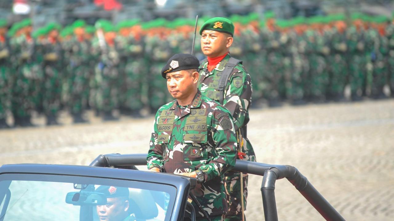 VIDEO: Prabowo Kirim Kado Spesial 769 Tank & Panser Buat Hadiah HUT TNI, Panglima Agus Beraksi