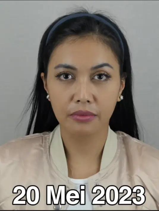 <p>"Karena pertama aku takut banget kan, Iya sampai nangis jadi semakin berani ya Karena itulah Survival mode kalian ya," kata putri artis senior Emilia Contessa ini dilansir dari kanal Youtube Maia. [Instagram/denadaindonesia]</p>