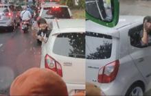 Momen Seru Bocil Disawer saat Sopir Bus Main Klakson Telolet