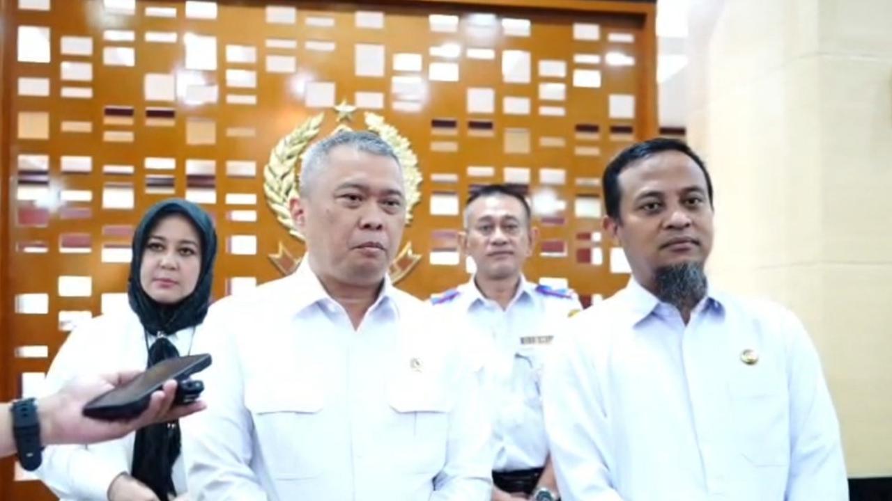 Warga Keluhkan Mahalnya Tiket Pesawat untuk Mudik Lebaran, Menhub Beri Jawaban Begini