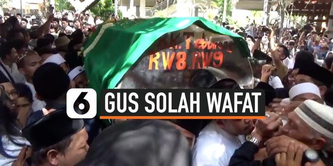 VIDEO: Gus Sholah Dimakamkan di Jombang