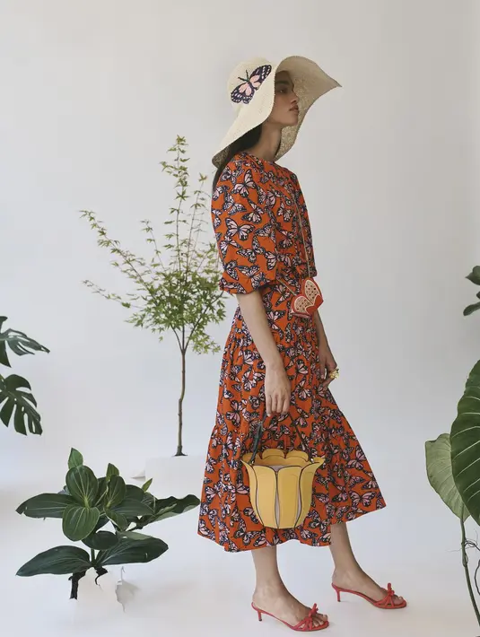 Koleksi novelty terinspirasi dari pesta kebun yang identik dengan musim semi, yang dipadukan dengan ciri khas tas dalam desain Kate Spade New York.  (Dok/Kate Spade New York).