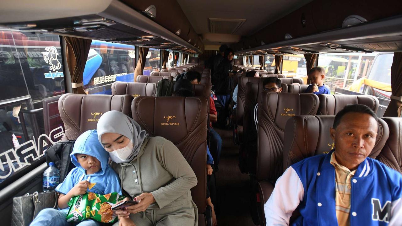 Kemenhub Berangkatkan 1.500 Peserta Mudik Gratis dari Terminal Pondok Cabe