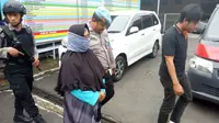 Pelaku penyebar hoax tentang pembunuhan Muadzin di Kabupaten Majalengka diketahui seorang dosen aktif di salah satu Universitas di Yogyakarta (Liputan6.com / Panji Prayitno)