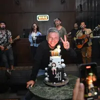 Pada tanggal 8 Mei lalu, Gading Marten menginjak usia 41 tahun. Dia pun merayakan hari bahagianya itu bersama keluarga dan sahabat