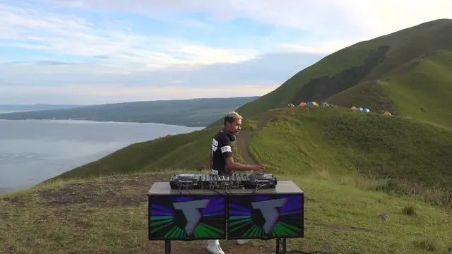 Tingginya rasa kepedulian yang dimiliki oleh DJ Cliffrs patut diacungi jempol.