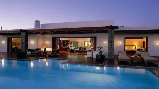 Royal Villa
