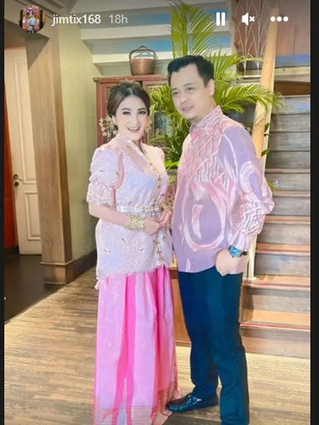 Kiki Amalia dan Agung Nugraha gelar acara lamaran (Foto: Instagram jimtix168)