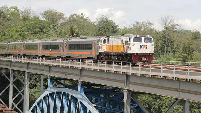 Anggota DPR Usul PT KAI Sediakan Gerbong Kereta Khusus Perokok