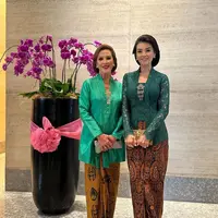 Potret cantik Farah Quinn kenakan kebaya (Sumber: Instagram/@farahquinnofficial)