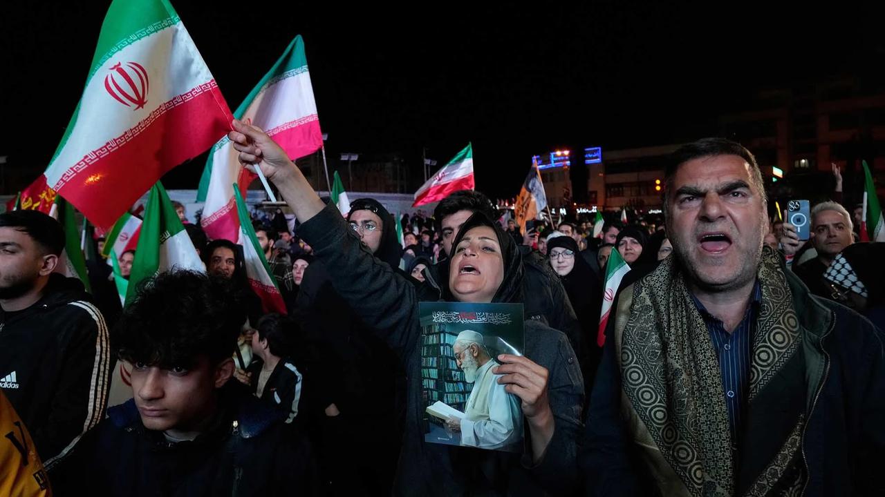 FOTO: Gencatan Senjata Iran dan Amerika Picu Aksi Demonstrans  di Teheran