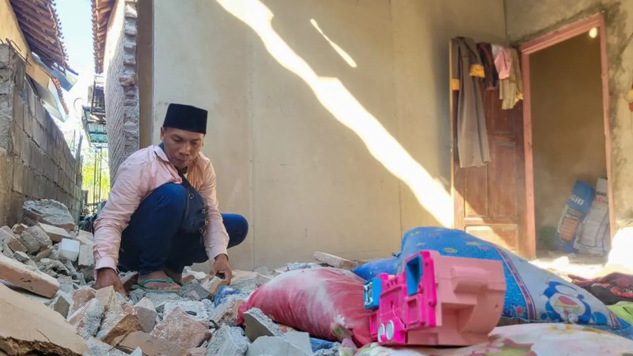 BNPB mengatakan layanan kesehatan di Kabupaten Situbondo, Jawa Timur (Jatim) disiagakan 24 jam untuk mendukung penanganan masyarakat terdampak gempa bumi.