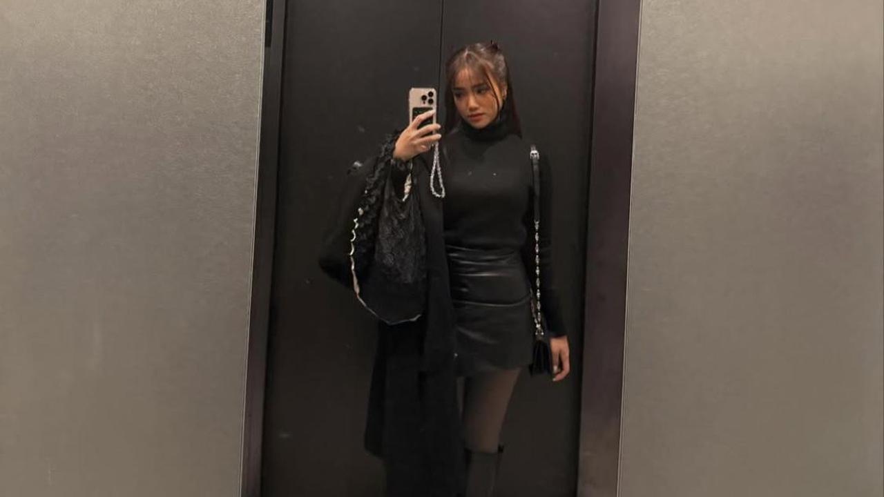 Fuji Bagikan Foto Mirror Selfie Saat Liburan di Jepang, Selalu Dipuji Cakep dari Netizen