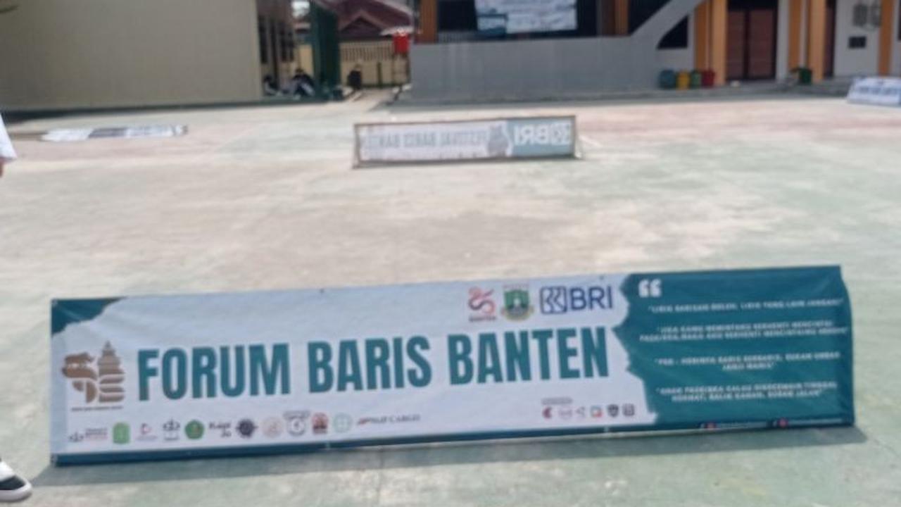 Perebutkan Piala Gubernur, 100 Tim Sekolah Ramaikan Festival Baris Banten 2025