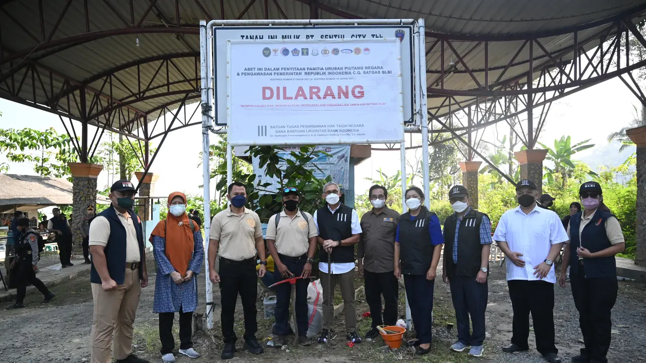 Satgas BLBI sita tanah seluas ±340 hektar di Desa Bojong Koneng, Bogor yang merupakan jaminan milik obligor Agus Anwar. (Dok Kemenkeu)